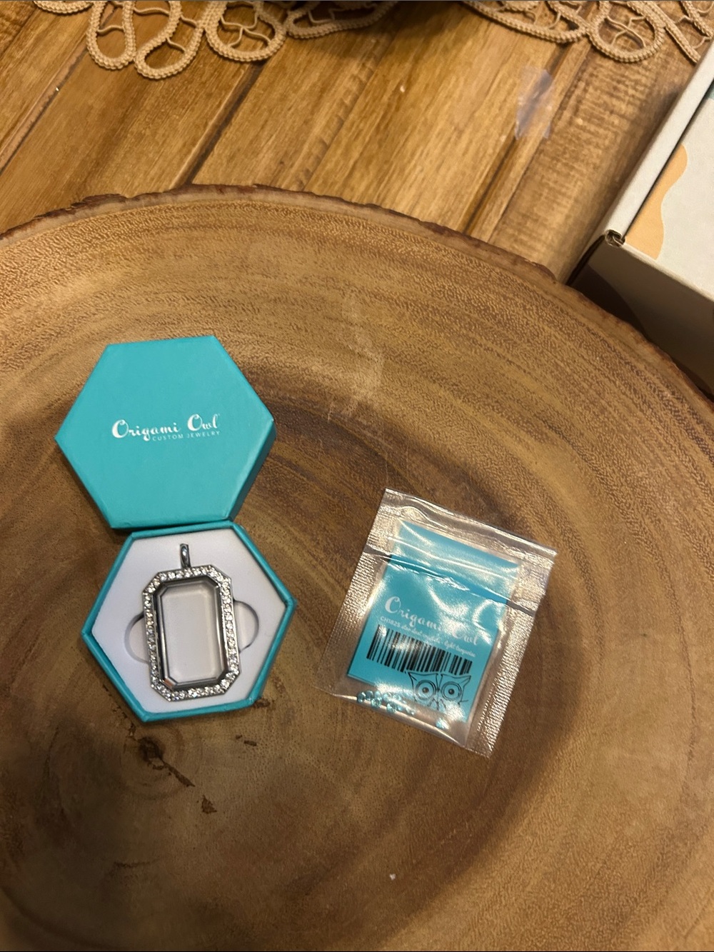Origami Owl Silver With Rhinestones Heritage Locket New With Box.